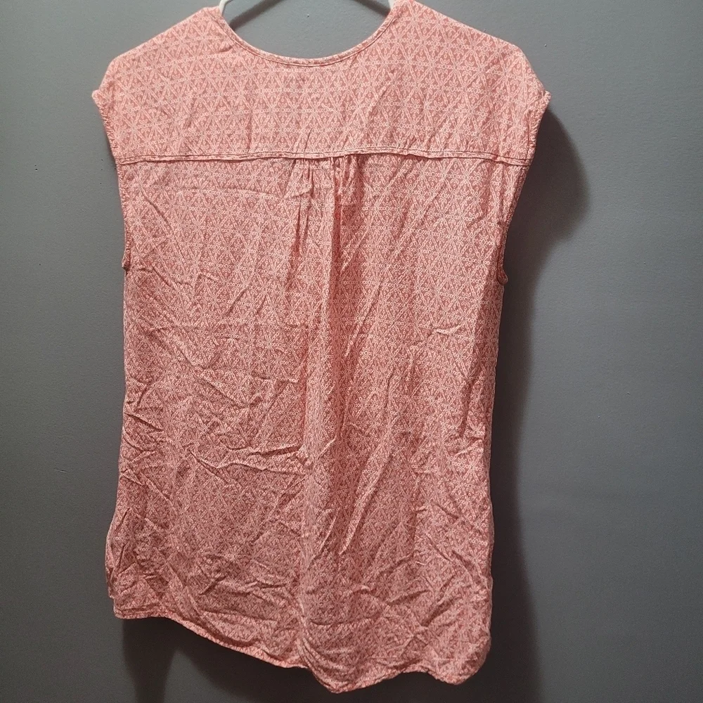 Nicole Miller Pink and White Patterned Sleeveless Top M - Picture 3 of 4